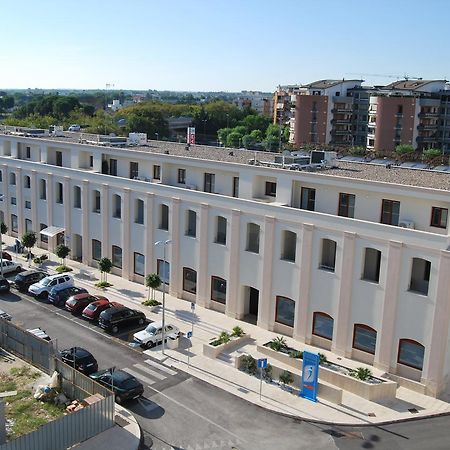 Residence Трани Екстериор снимка