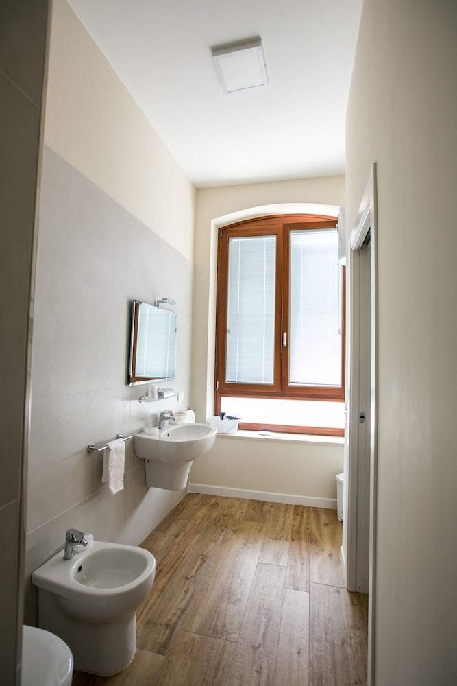 Residence Трани Екстериор снимка