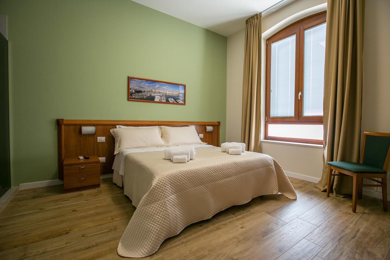 Residence Трани Екстериор снимка